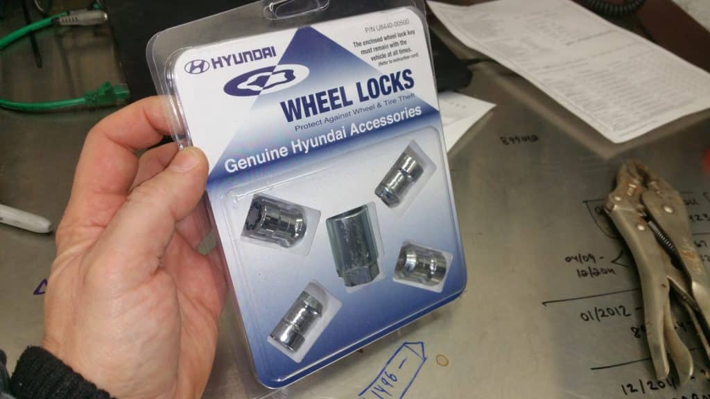 New wheel locks and key in package