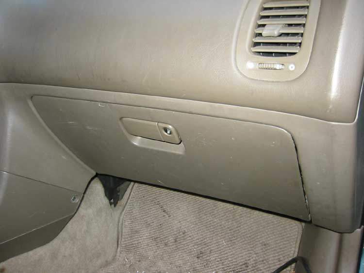 Looking for any help on repair for the top glove box in a Fiat