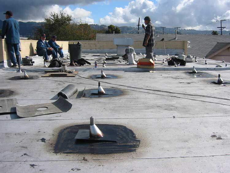 Solar power system mounts on roof