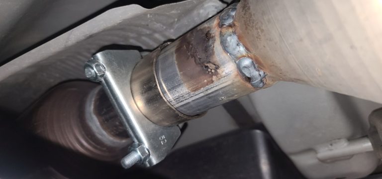 A picture of an aftermarket catalytic converter